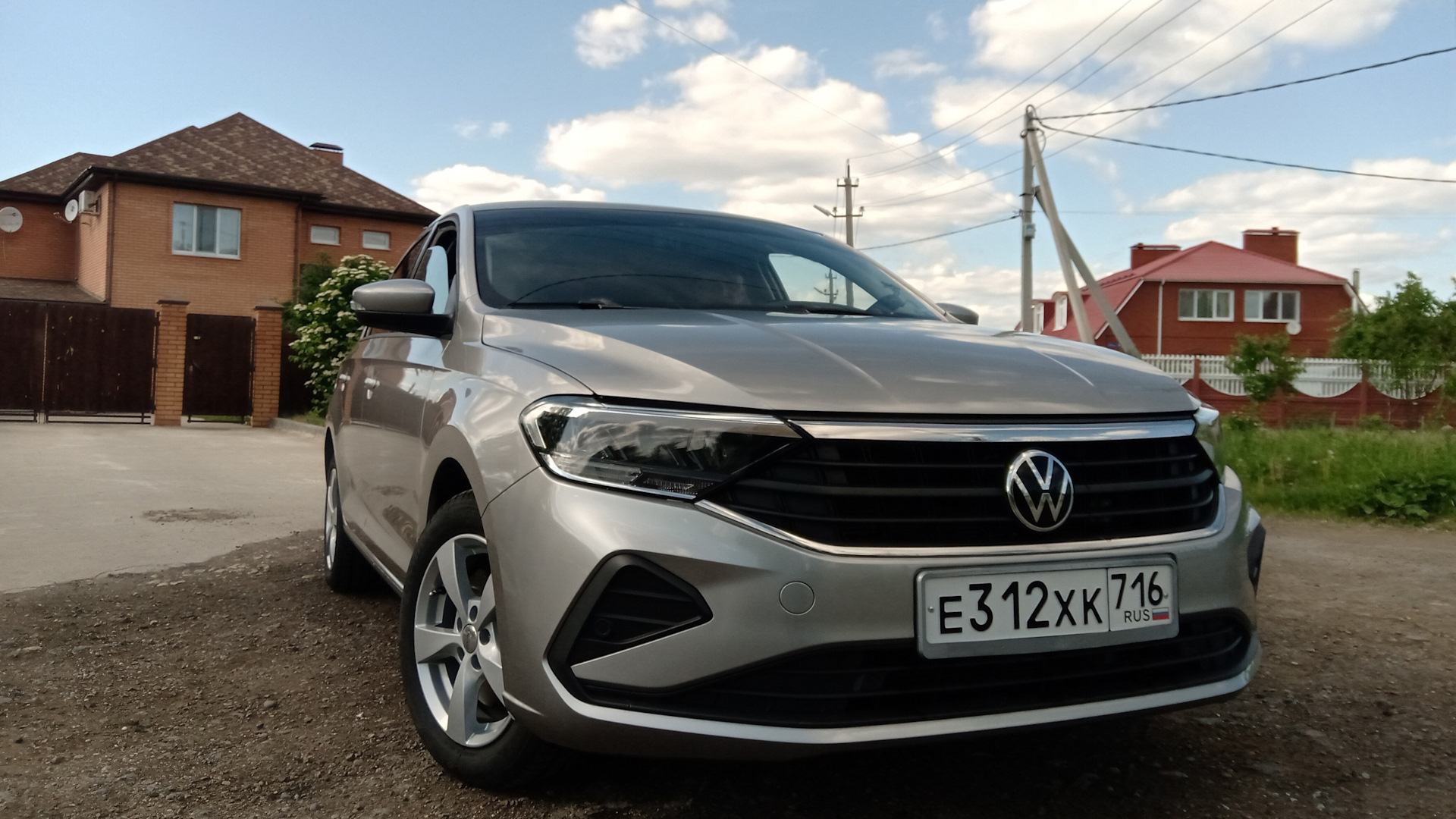 Volkswagen Polo liftback 1.6 бензиновый 2021 | 2021 Серебристо-серый на  DRIVE2