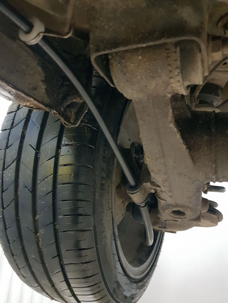 Тросик ручника заклинило — Opel Astra G, 1,6 л, 2000 года | своими ...