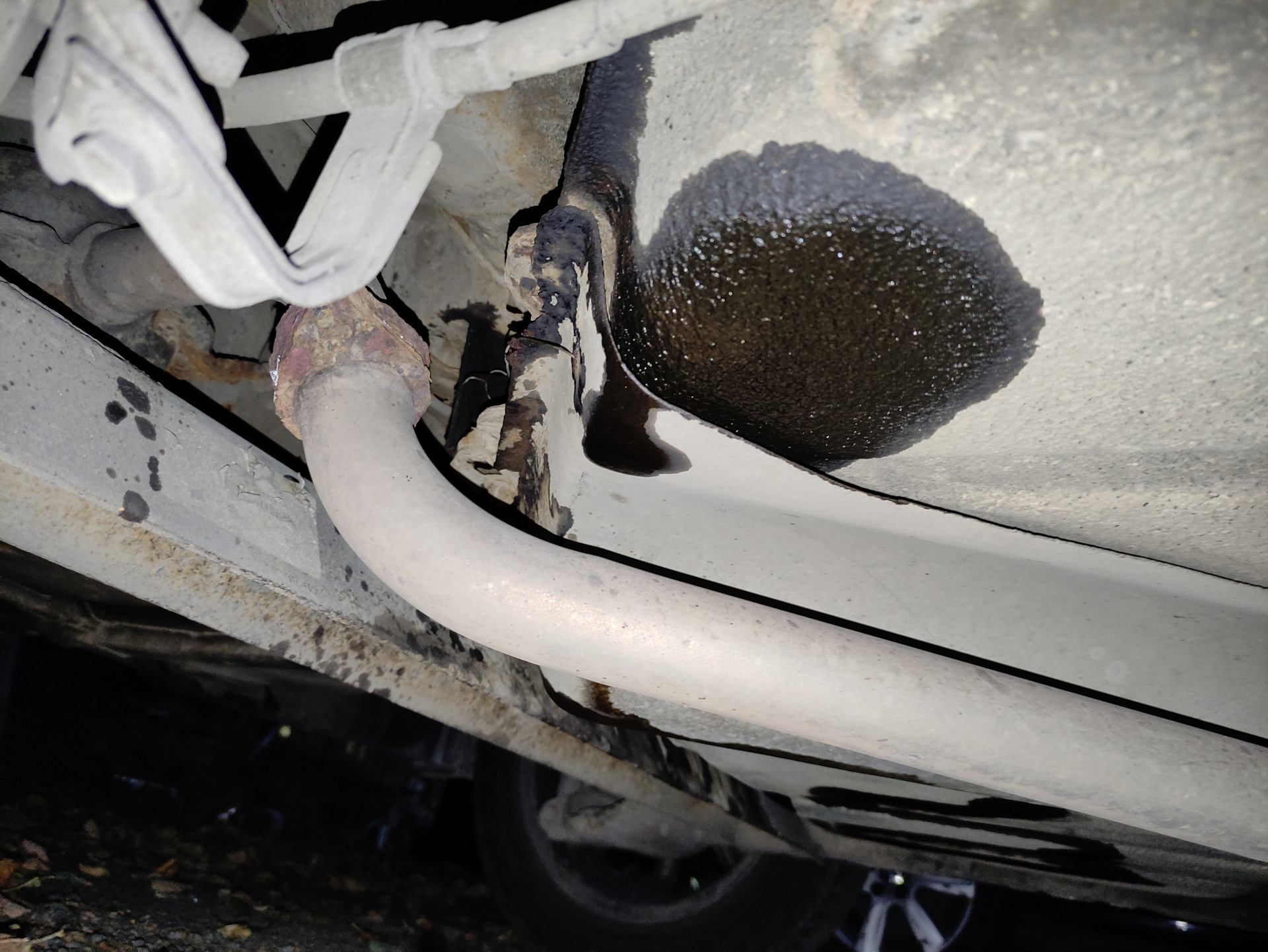 протечка бензина