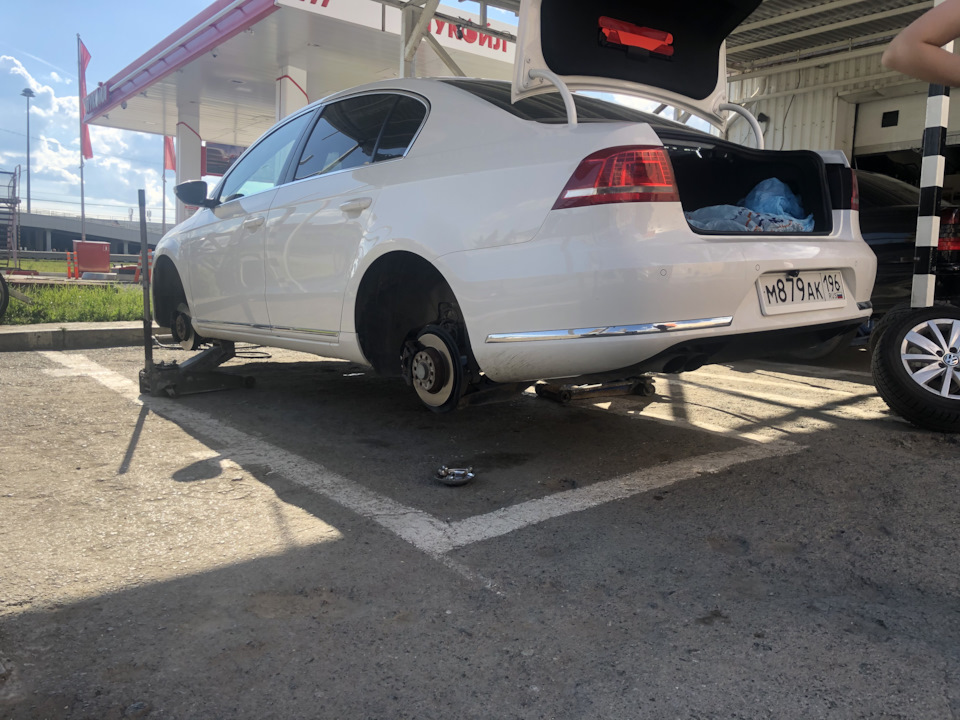 Колёса — Volkswagen Passat B7, 1,8 л, 2012 года | колёсные диски | DRIVE2