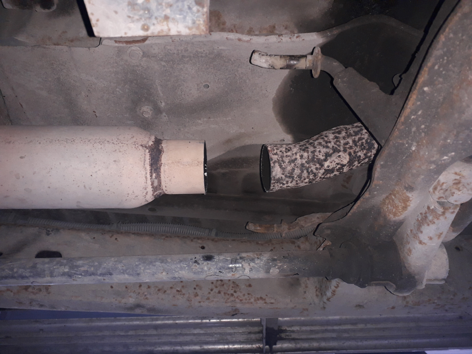 Ремонт выхлопной системы. — Mitsubishi Montero Sport, 3 л, 2002 года ...