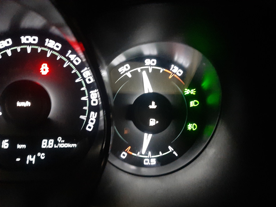 Установка птф через подрулевой переключатель. — Lada Vesta (1G), 1,6 л ...