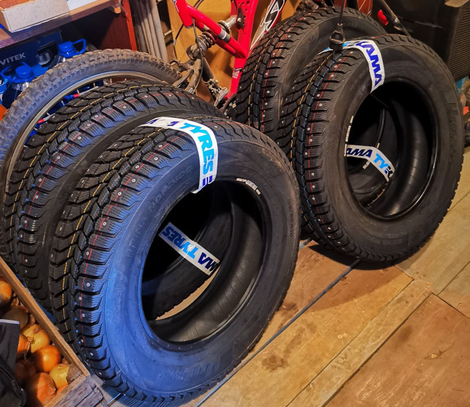 Viatti Brina Nordico V-522…или только половина шипов на колесе — Ford C ...