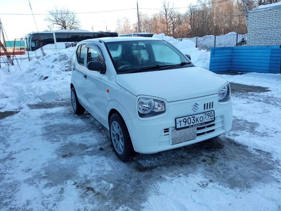 Сузуки альто отзывы. Suzuki Alto 8g. Suzuki Alto 0.7 at, 2017. Сузуки Альто авито.