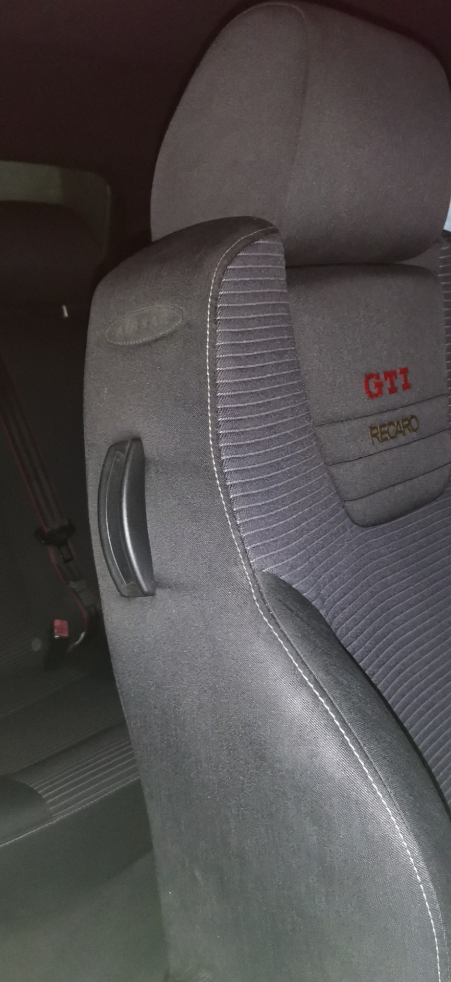 Ручка откидывания пассажирского сиденья — Volkswagen Golf GTI Mk4, 1,8 ...