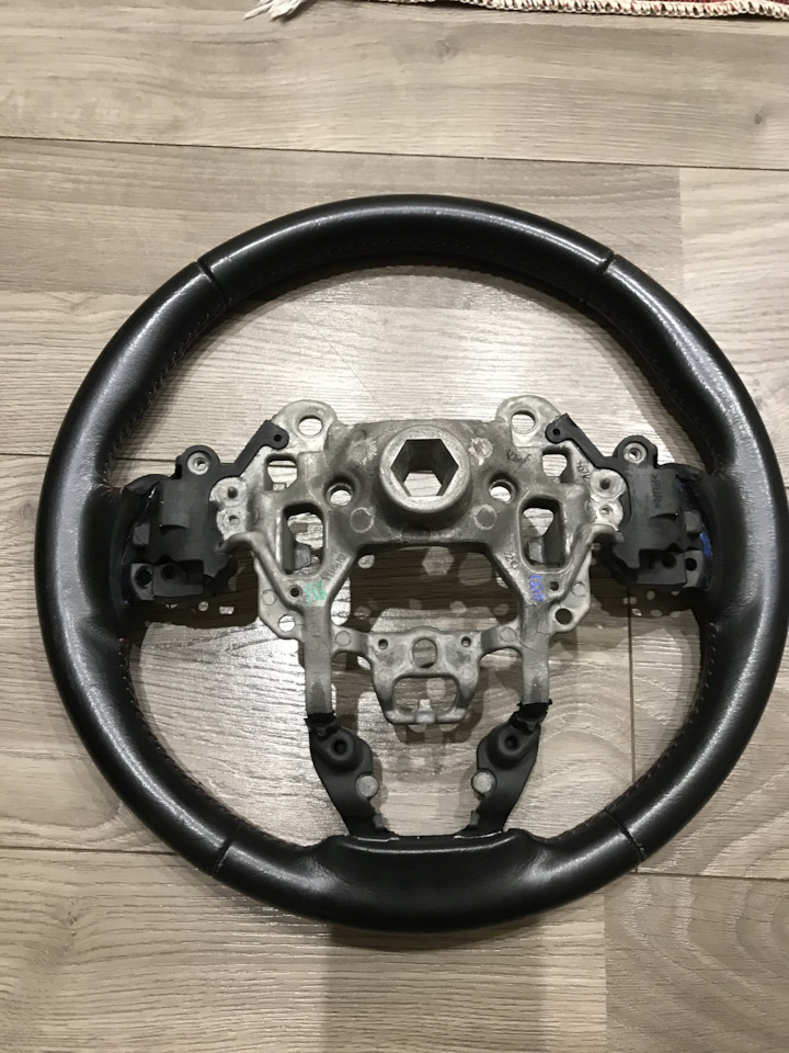 Руль Mazda 3 bm на Mazda 3 (3G) BM. Б/у | 1 000 ₽ в городе Новый ...