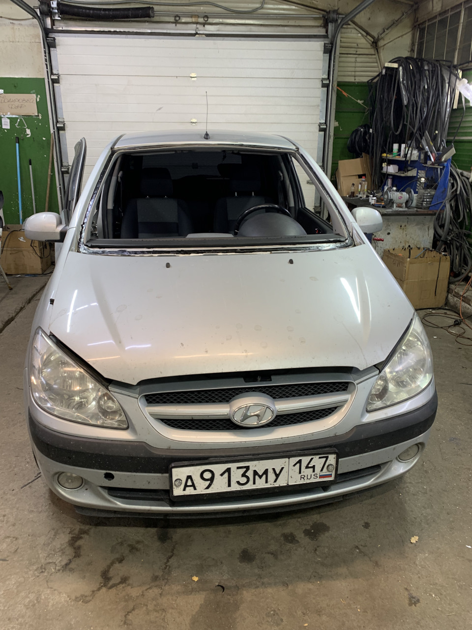 Замена лобового стекла, ламп ближнего — Hyundai Getz, 1,6 л, 2006 года |  визит на сервис | DRIVE2