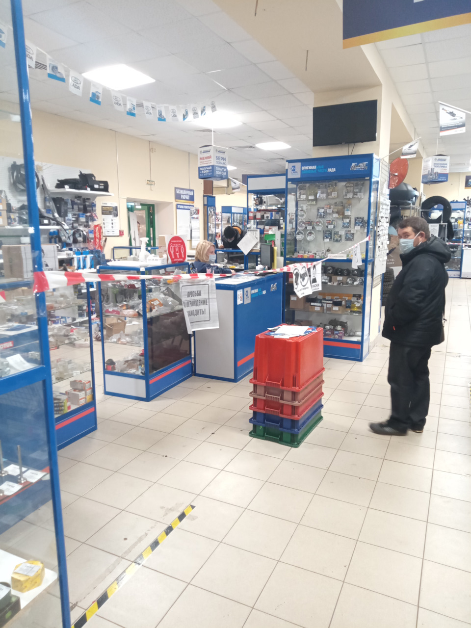 Покупка зимней резины или Ковидла головного мозга — Lada Ларгус, 1,6 л ...