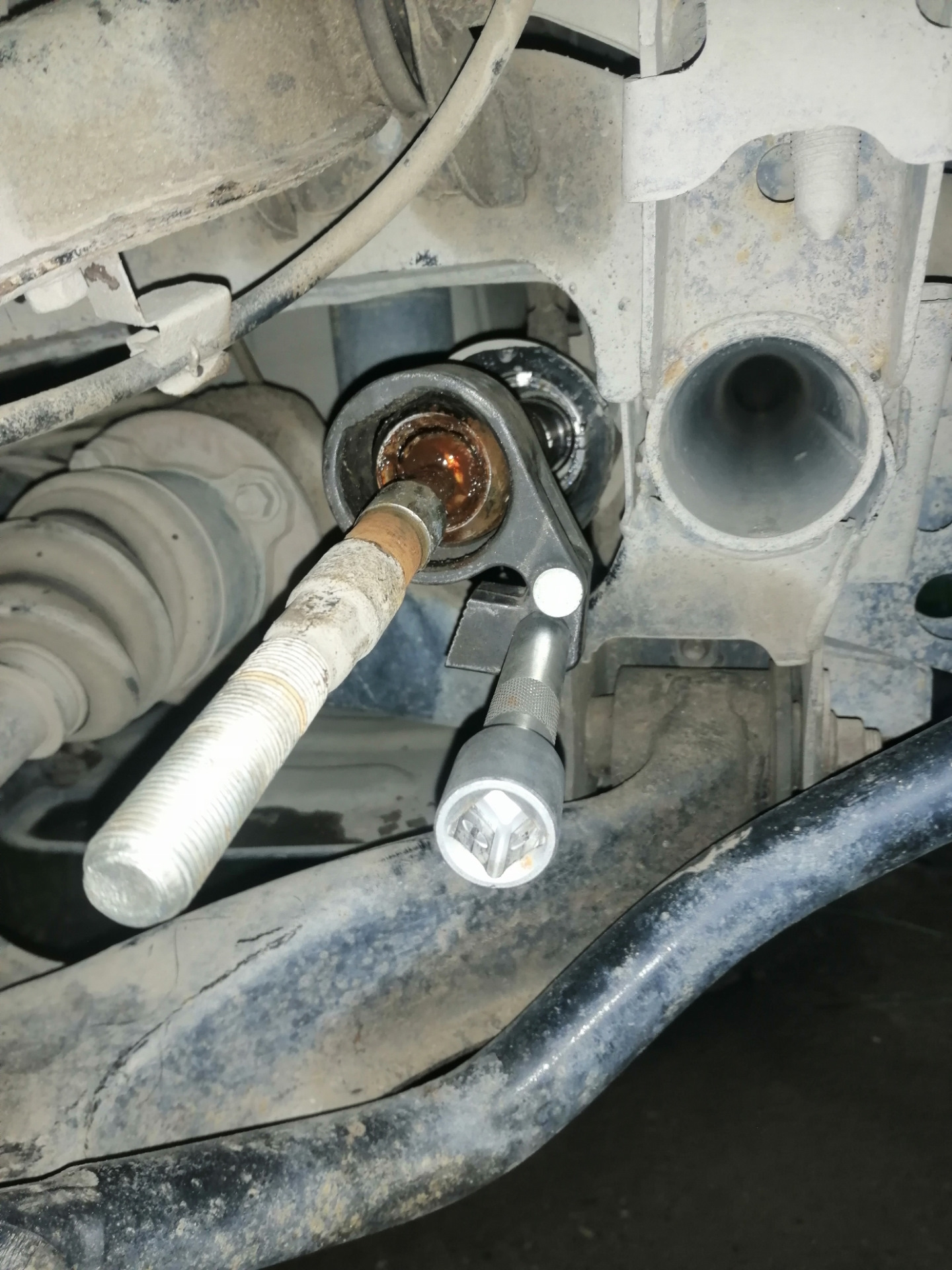 026 Замена тяг, наконечников, пыльников. — Mitsubishi Pajero (3G), 3,5 ...