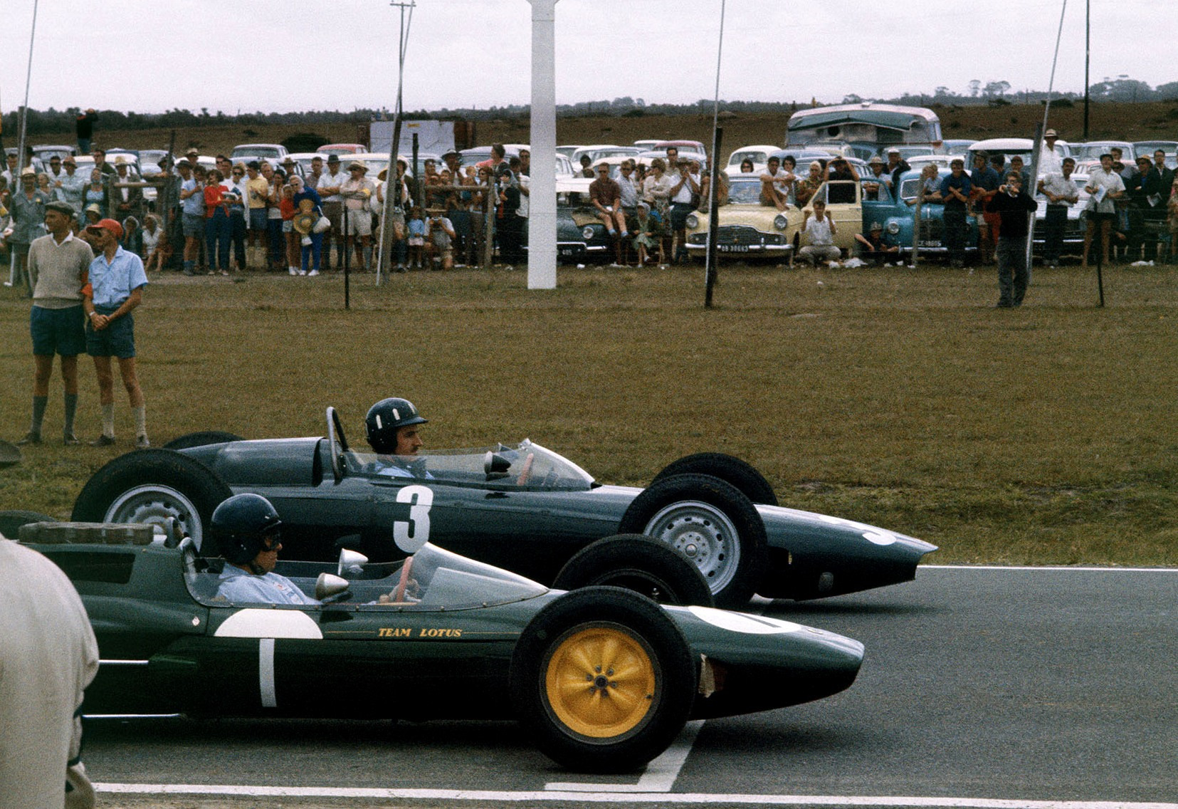 BRM P578 и Lotus 25 Climax. Большие машины маленькой Формулы — «Автоспорт»  на DRIVE2