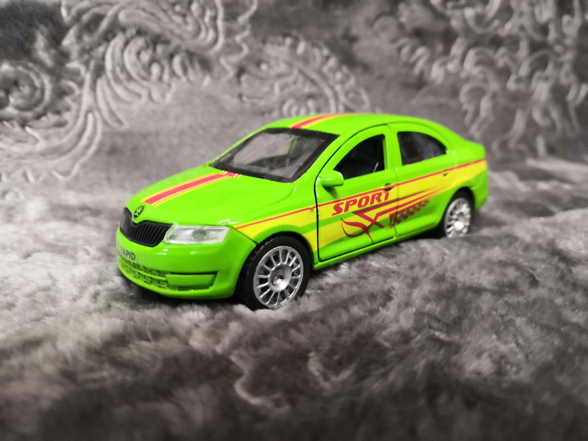 Игровая модель Skoda Rapid (Технопарк) — Skoda Rapid (1G), 1,6 л, 2017 года  | другое | DRIVE2