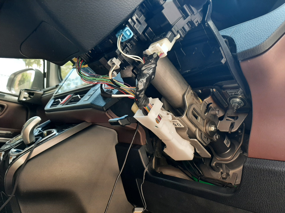 21. Вежливые или ленивые поворотники (установка контроллера) — Toyota ...