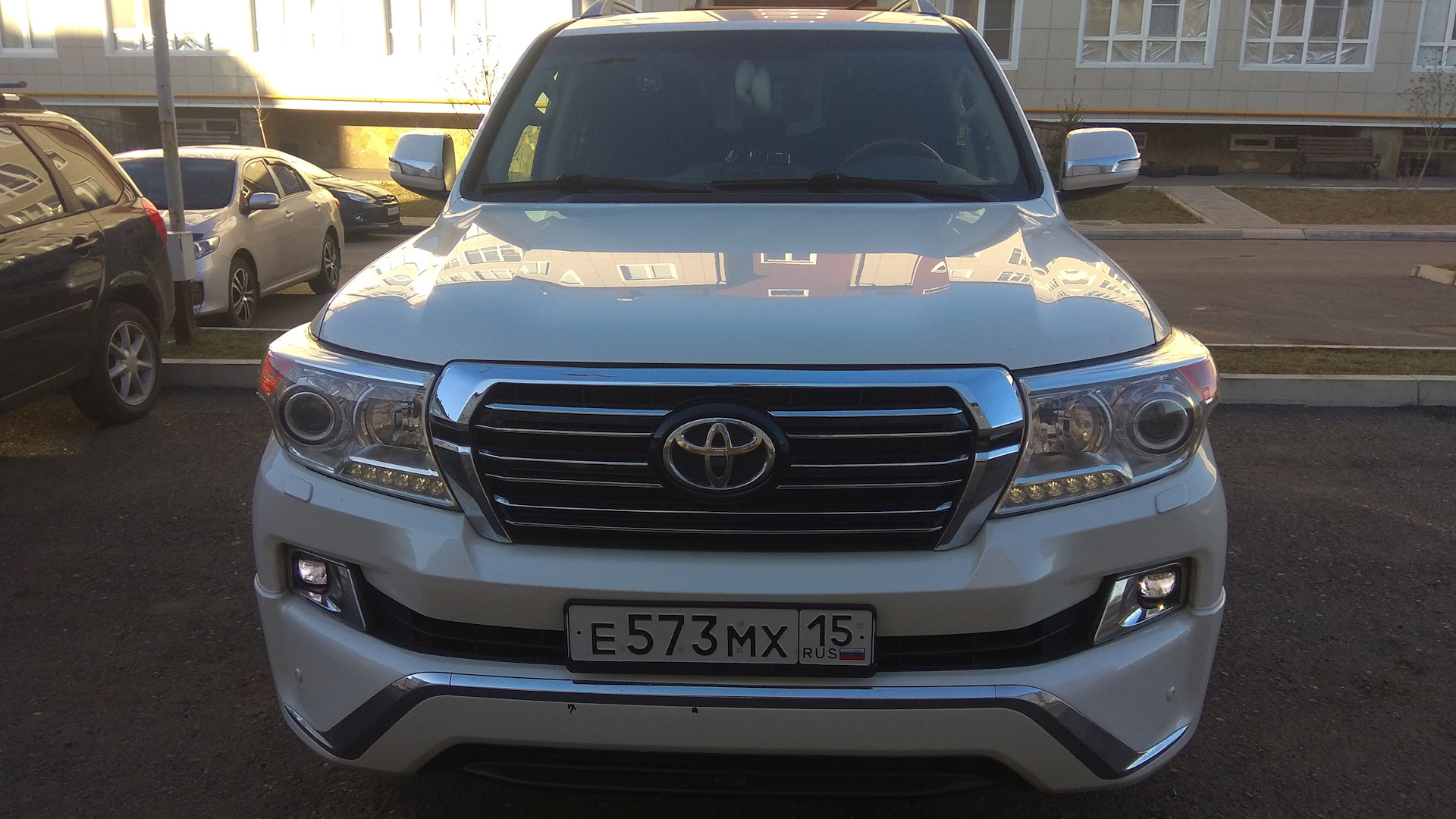 Toyota Land Cruiser 200 4.5 дизельный 2012 | 