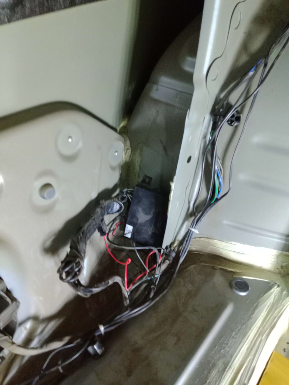 Блок парктроника было… — Ravon R4