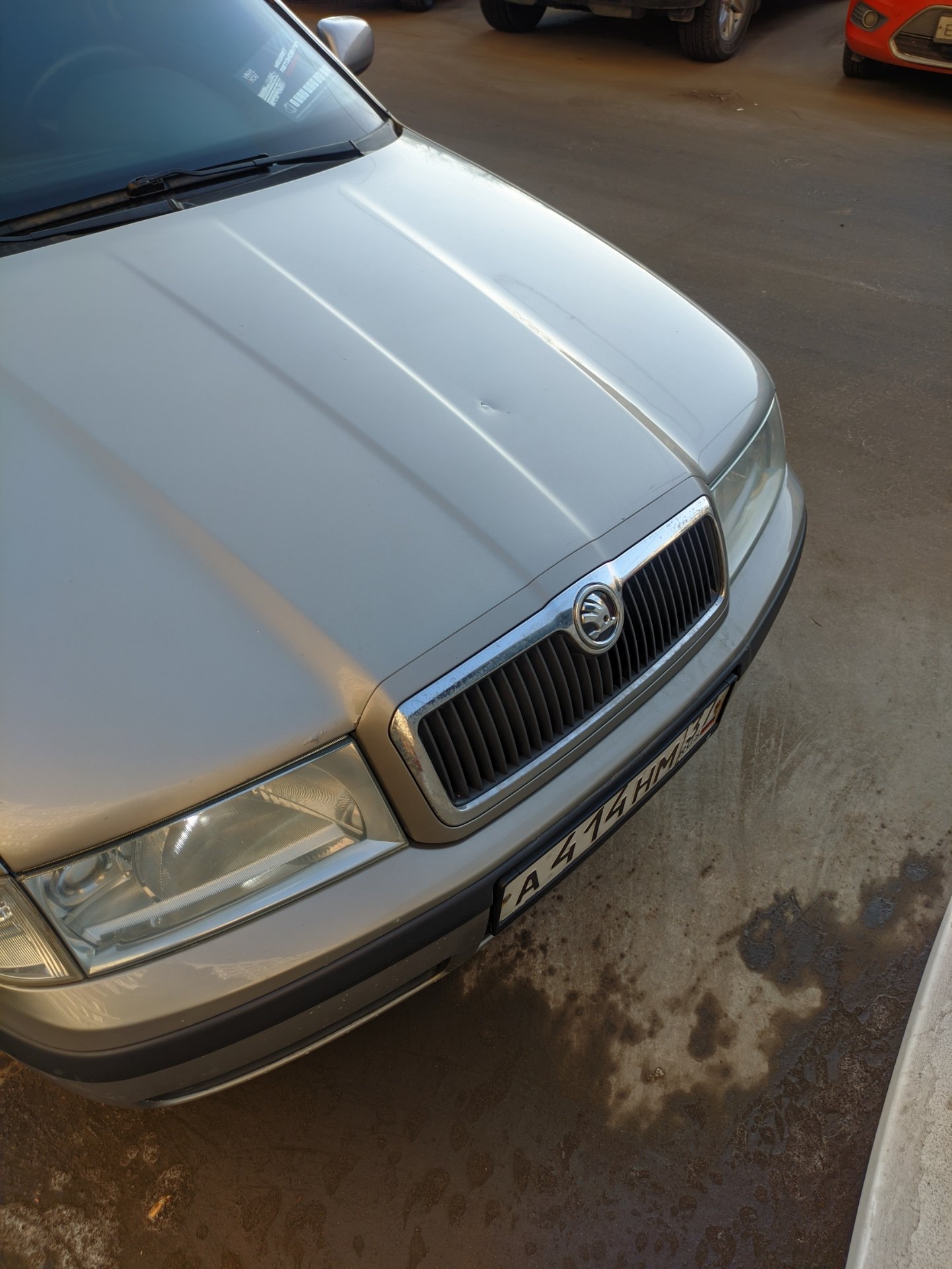 Поменял значки эмблемы — Skoda Octavia Mk1, 1,6 л., 2006 года ...