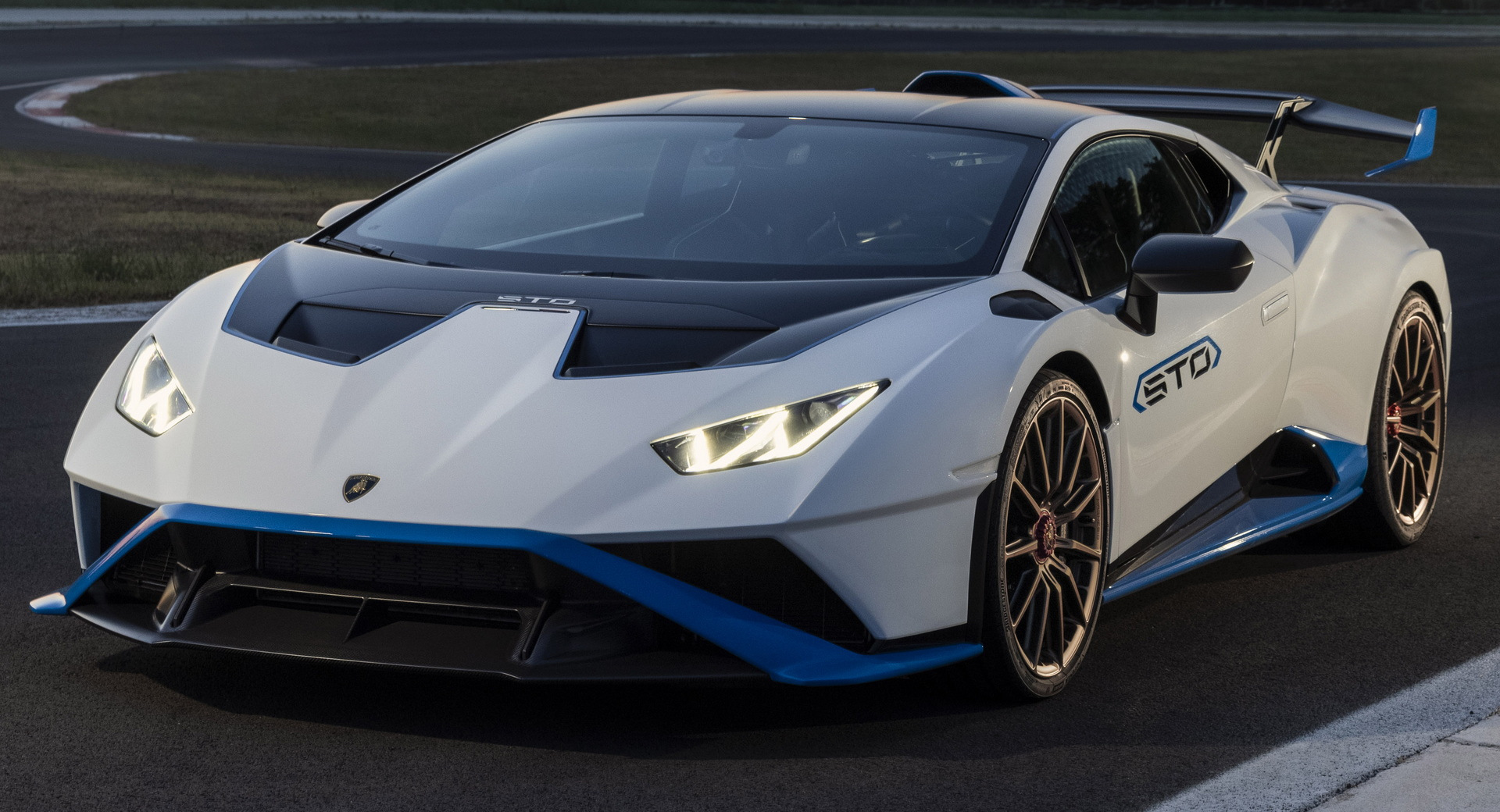 Lamborghini Huracan 2022