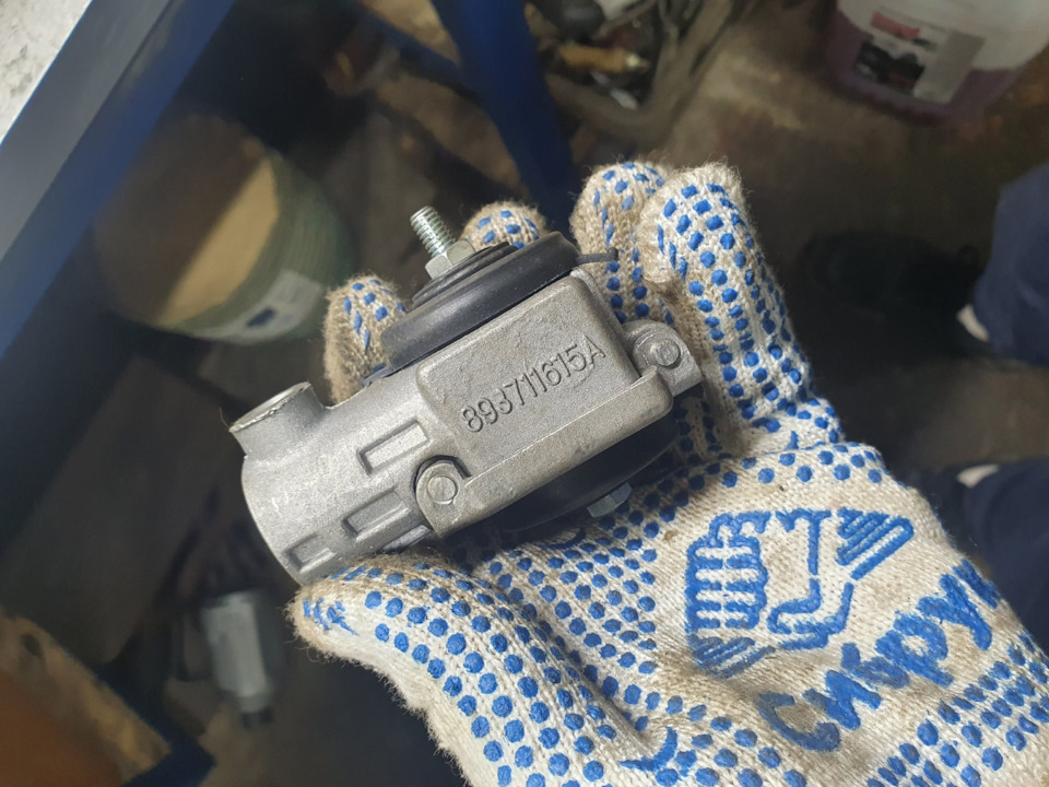 Устранение люфта кулисы МКПП Passat B5 — Volkswagen Passat B5, 1,8 л ...