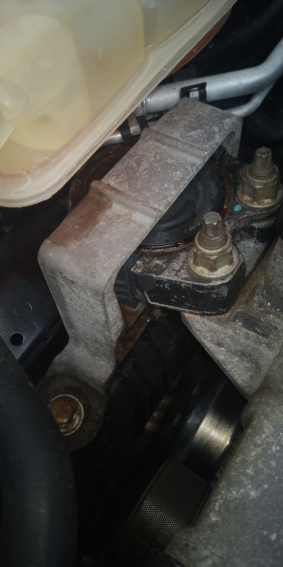 Замена расширительного бочка ФФ2+ "Ярик, бочок потик" — Ford Focus II ...