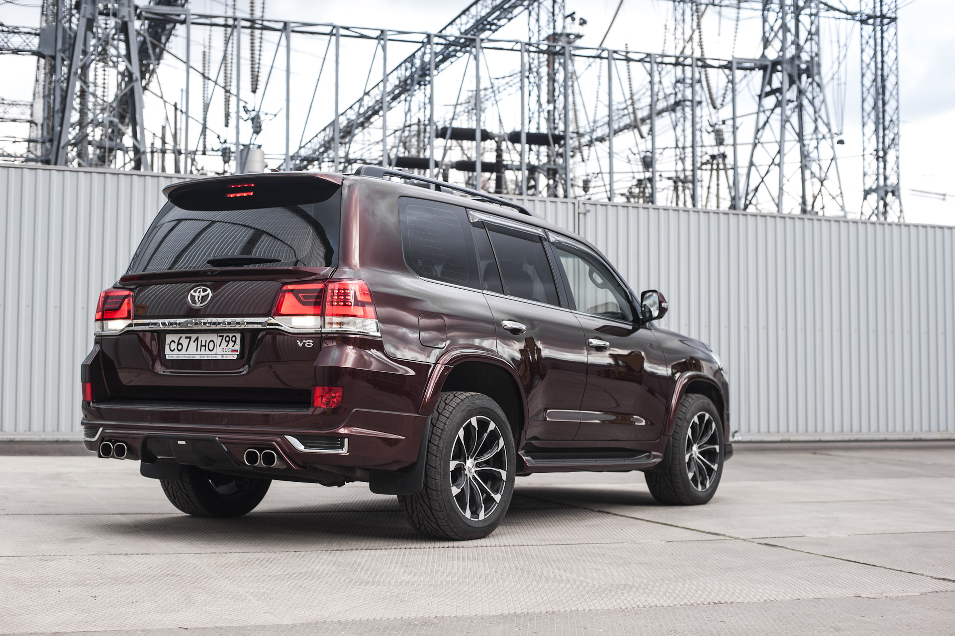 Toyota land cruiser 200 tuning land. Toyota land cruiser 200 2010 tuning. Toyota land cruiser 200 tuning wheels. Land cruiser 200 tuning. тюнинг тойоты 200.