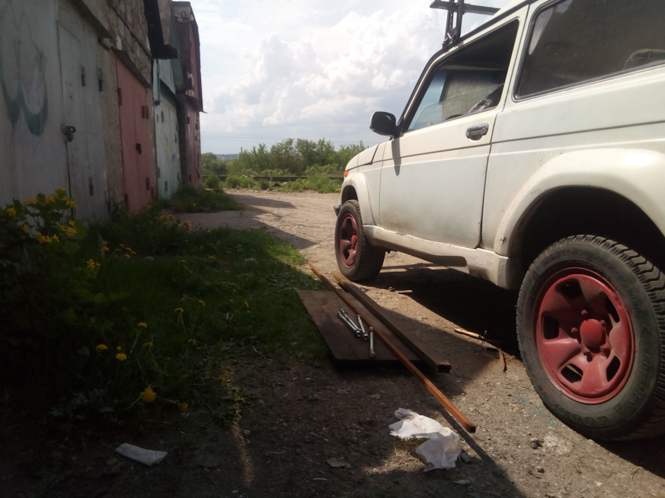 Силовые подножки своими руками! — Lada 21218 Фора, 1,8 л, 2001 года ...