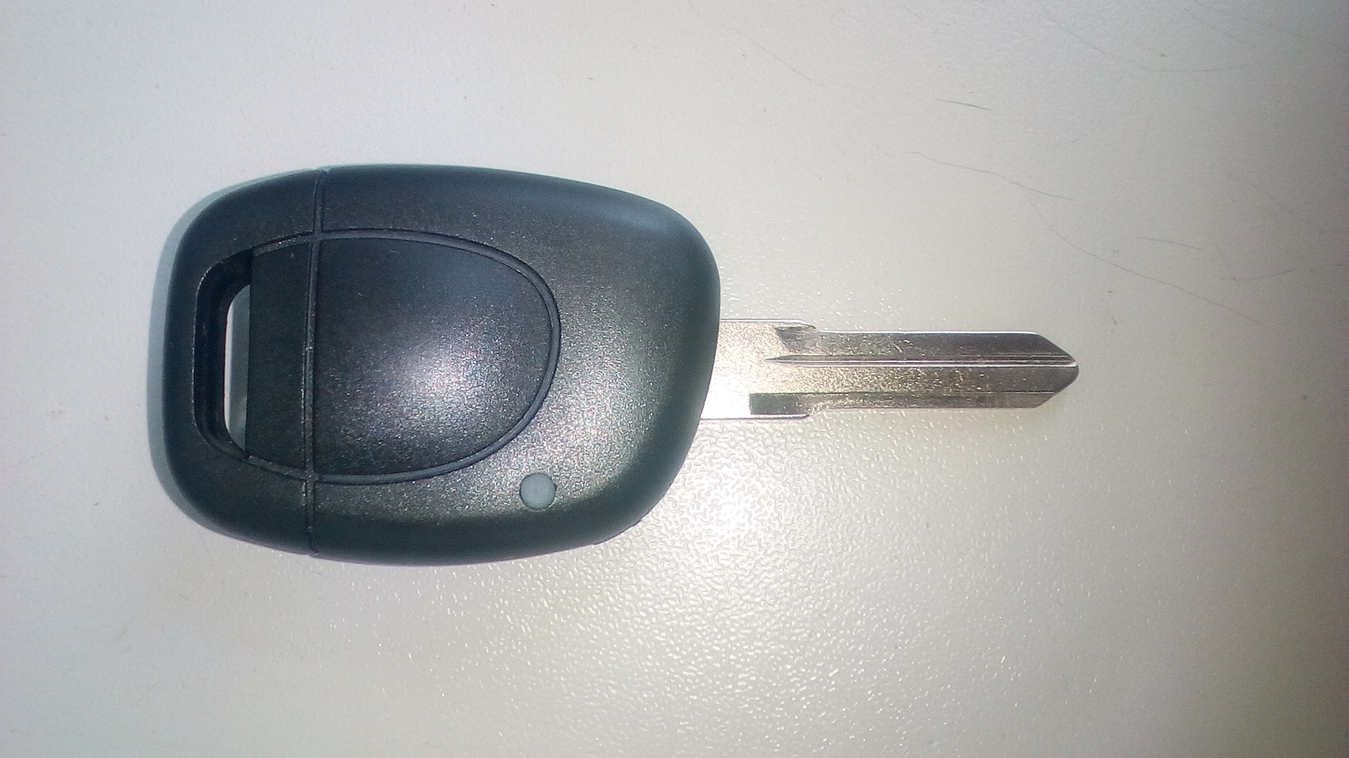 Рено без ключа. Корпус ключа зажигания Renault symbol Clio 2. Renault Kengoo 2003 ключ зажигания. Ключ Рено Кангу 1. Корпус ключа зажигания Кангу 1.