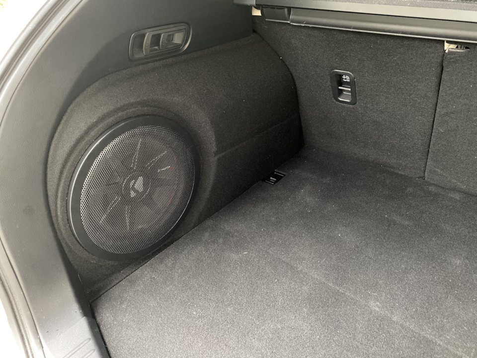 Притерли на парковке — Ford EcoSport, 1,6 л, 2017 года | ДТП | DRIVE2