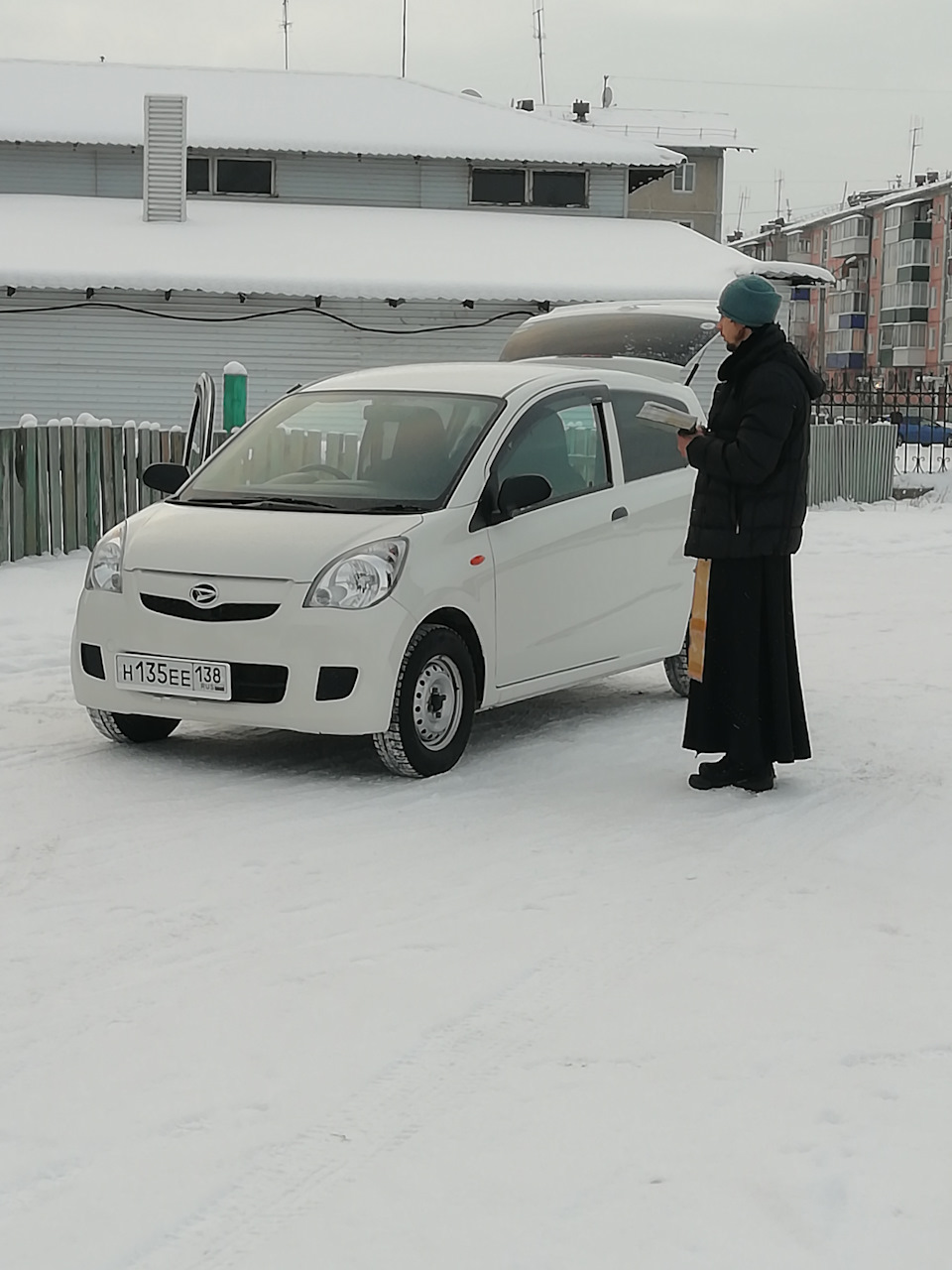 Спасибо создателю за эту колесницу! Освящение автомобиля — Daihatsu Mira  (L275, L285), 0,7 л, 2015 года | другое | DRIVE2