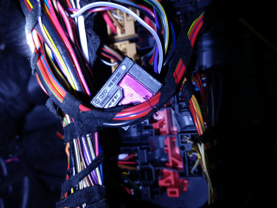 Подсветка пространства ног — Volkswagen Jetta V, 1,6 л, 2008 года ...