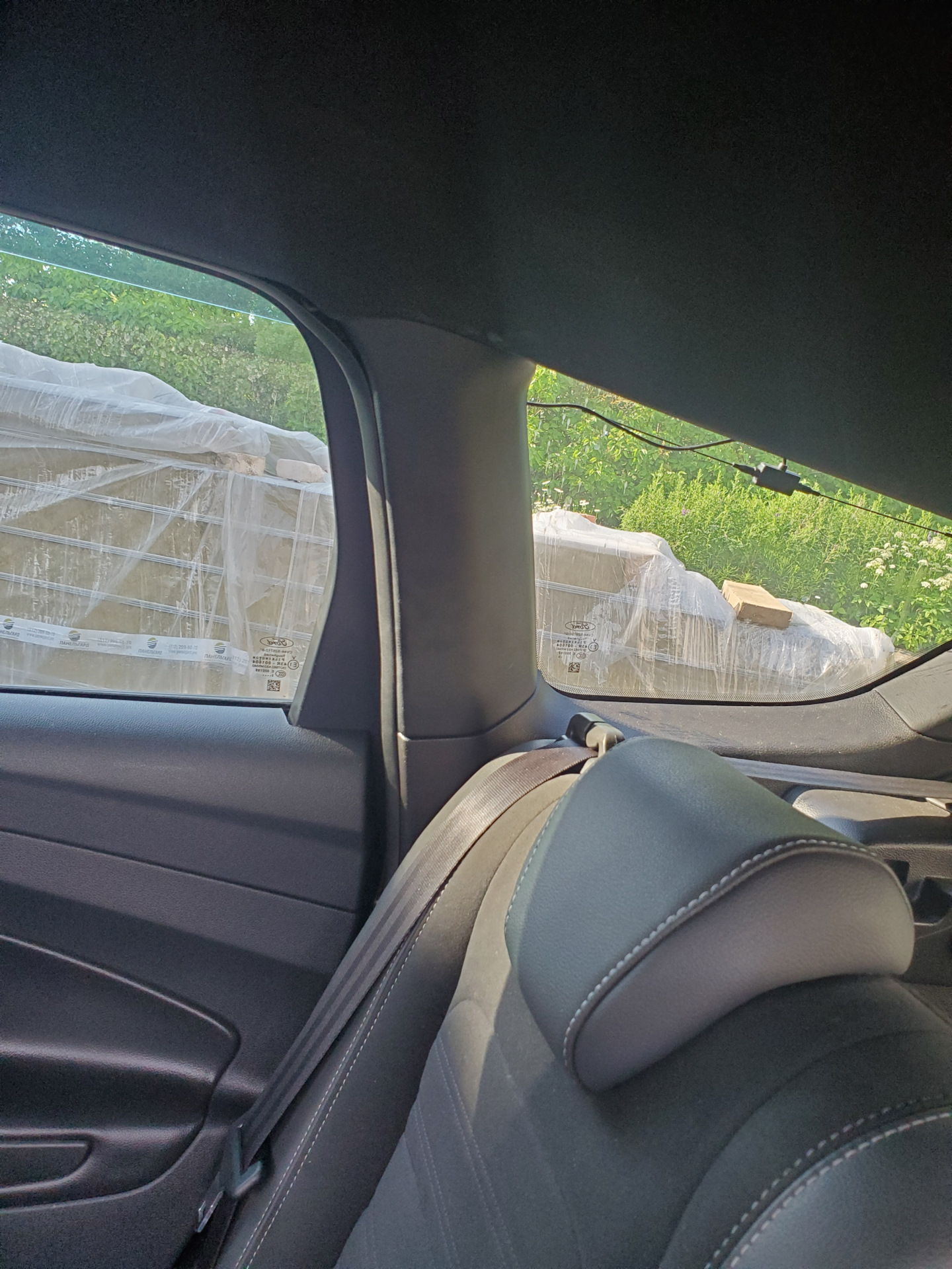 Оклейка стоек кузова экокожей — Ford Kuga (2G), 2 л, 2013 года ...