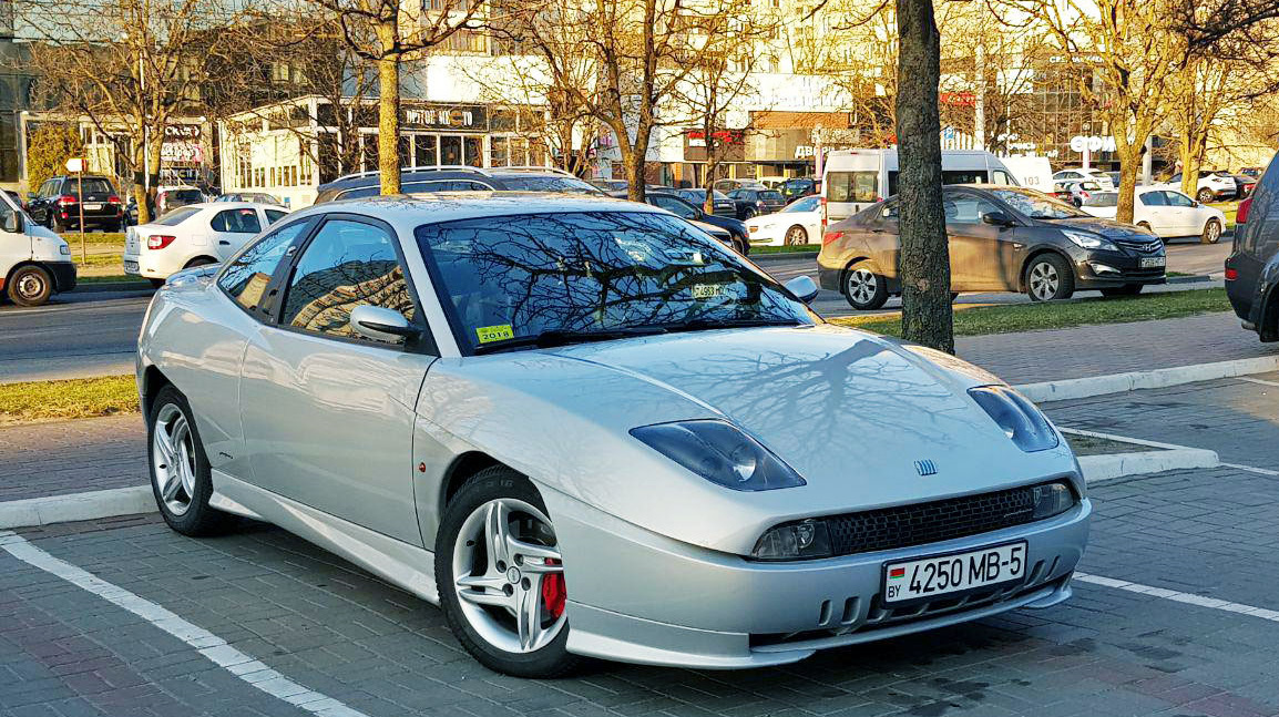 Особенности дизайна Fiat Coupe 20V Turbo