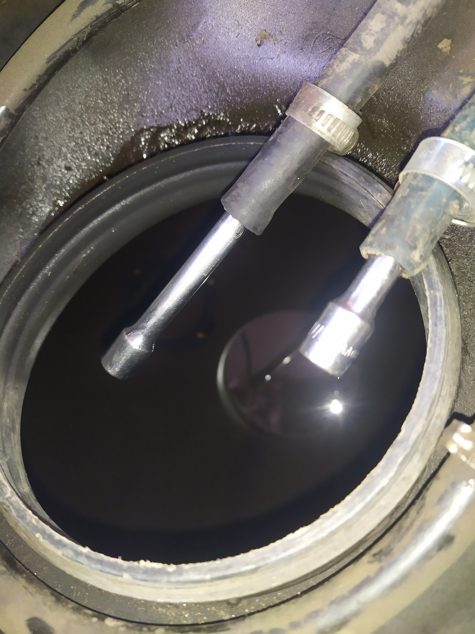 Бензин есть, так глушил шланги) — Volkswagen Passat Variant (B4)