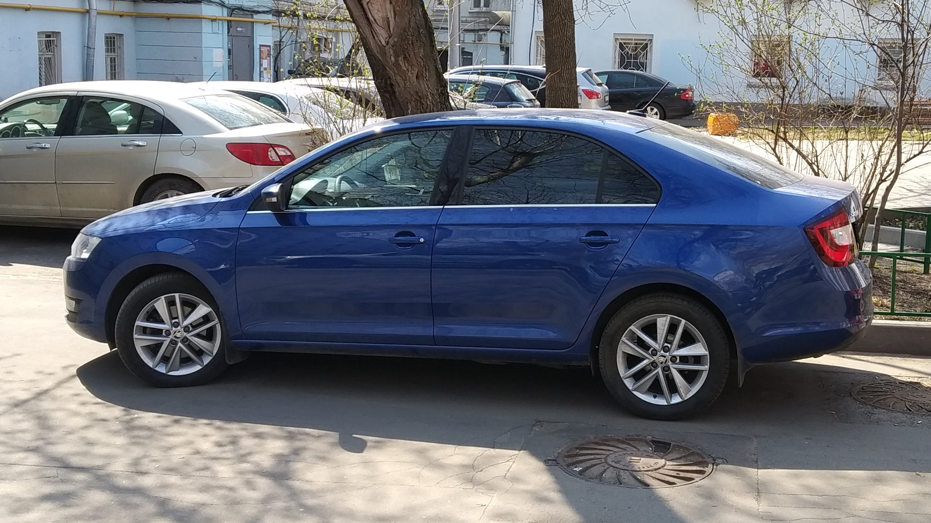 Skoda Rapid Reef Blue