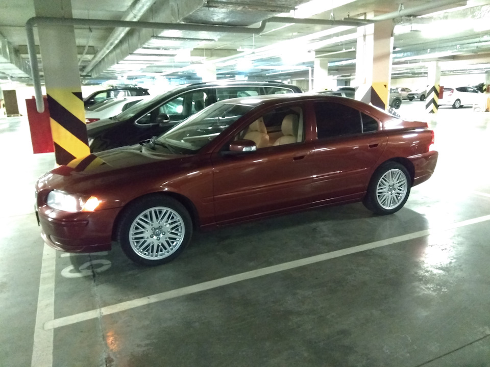. — Volvo S60 (1G)