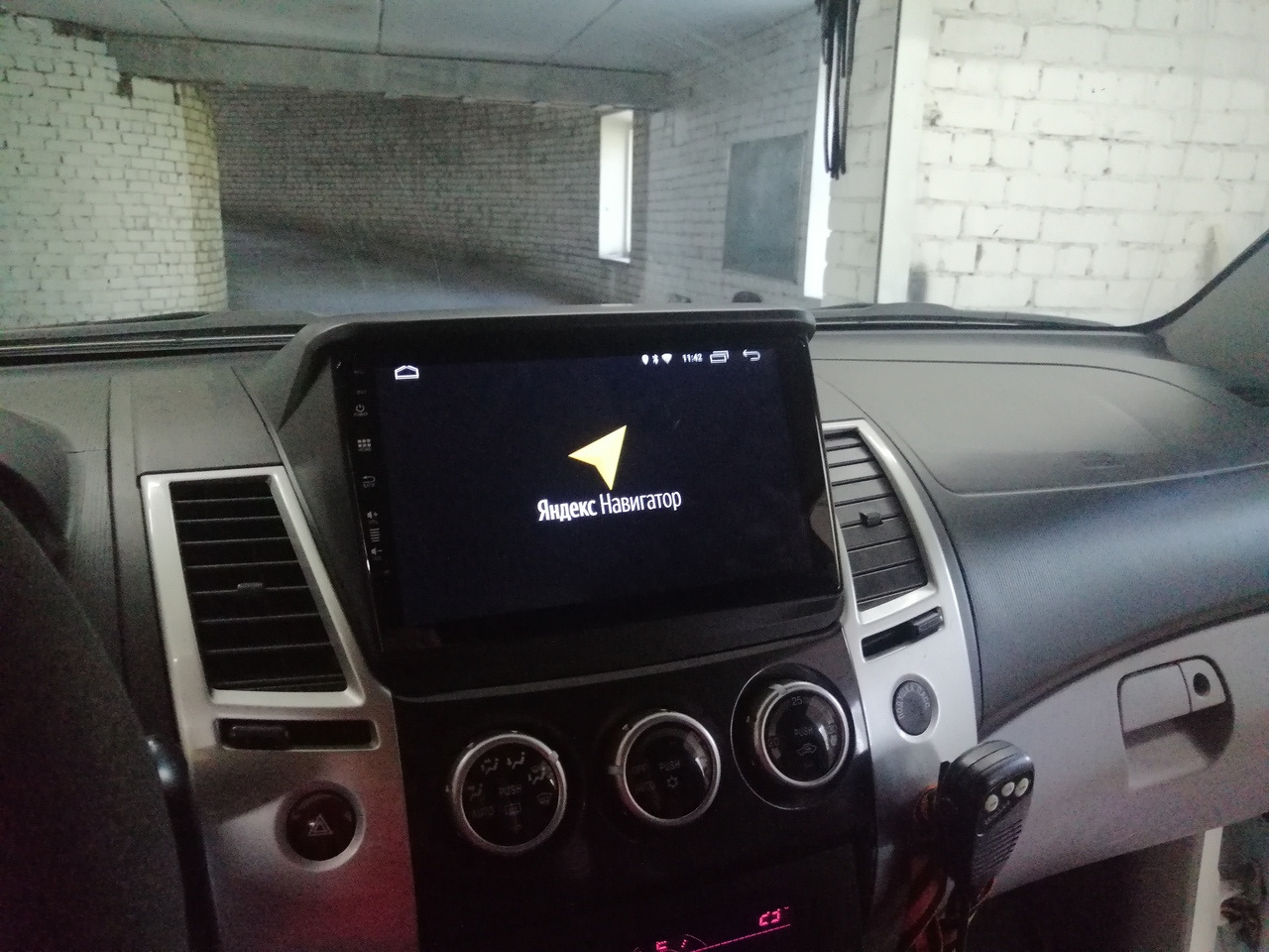 Андроид паджеро 2. Магнитола для Митсубиси Паджеро спорт 2. Mitsubishi l200 магнитола Android Tesla. Магнитола Паджеро спорт 2 андроид. Mitsubishi Pajero Sport 2 магнитола Тесла.