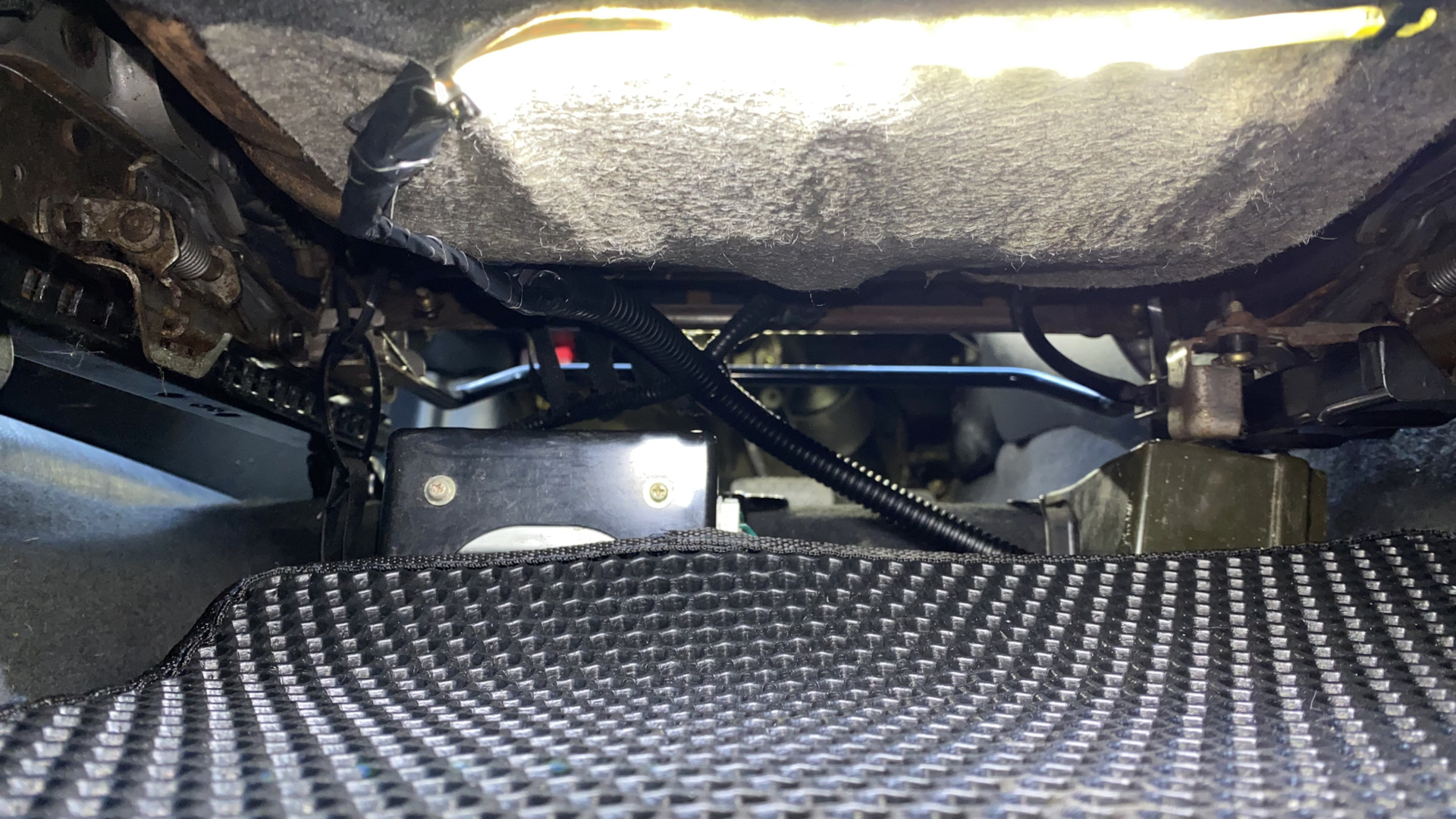 Вежливый свет — Toyota Matrix (1G), 1,8 л, 2004 года | своими руками ...