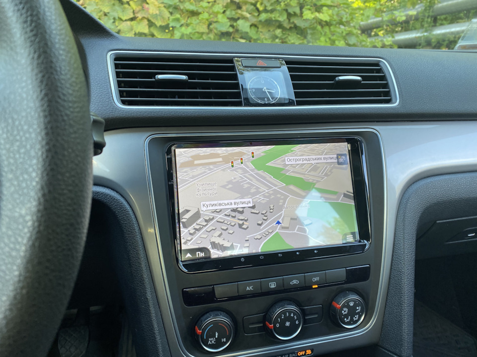 Volkswagen Passat B7 — Установка Android магнитолы Gazer с камерой ...