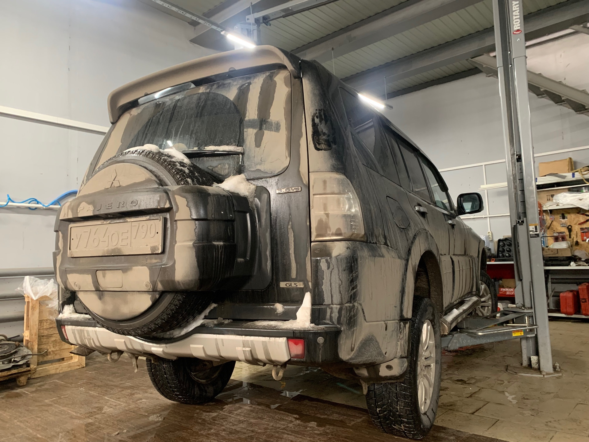 Переборка суппорта и установка ремкомплекта Mitsubishi Pajero — DRIVE2