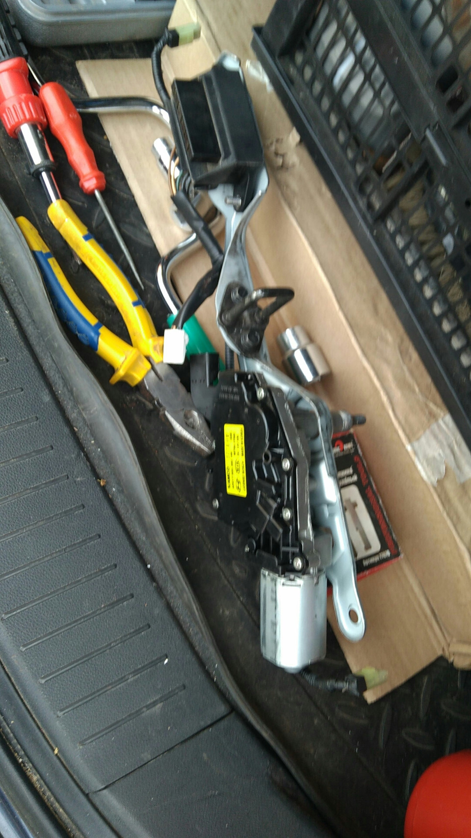 Хром давай до свидания 👋👋😉 — Skoda Rapid (1G), 1,6 л, 2015 года ...