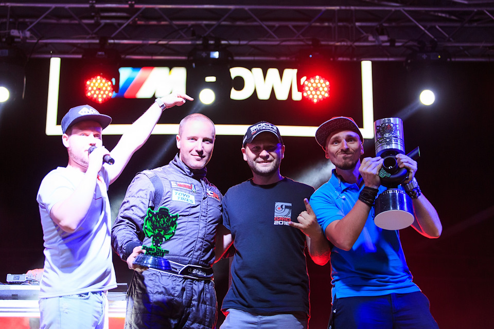 Слева направо: Наш комментатор, гость из Англии Дмитрий Срибный, главный организатор Ильдар Беляев и Василий Шульц. Просто — Шульц. — Nissan Silvia (S15)