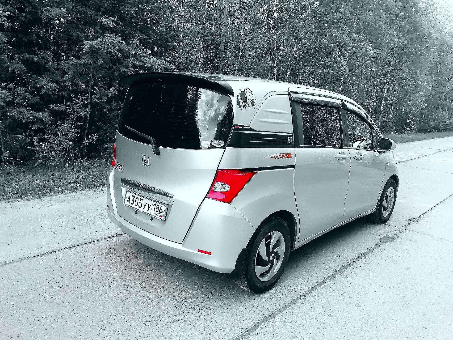 Авто фрид спайк. Honda freed Spike. Honda freed Spike Camper. Хонда Фрид Спайк 2019. Honda freed Hybrid.