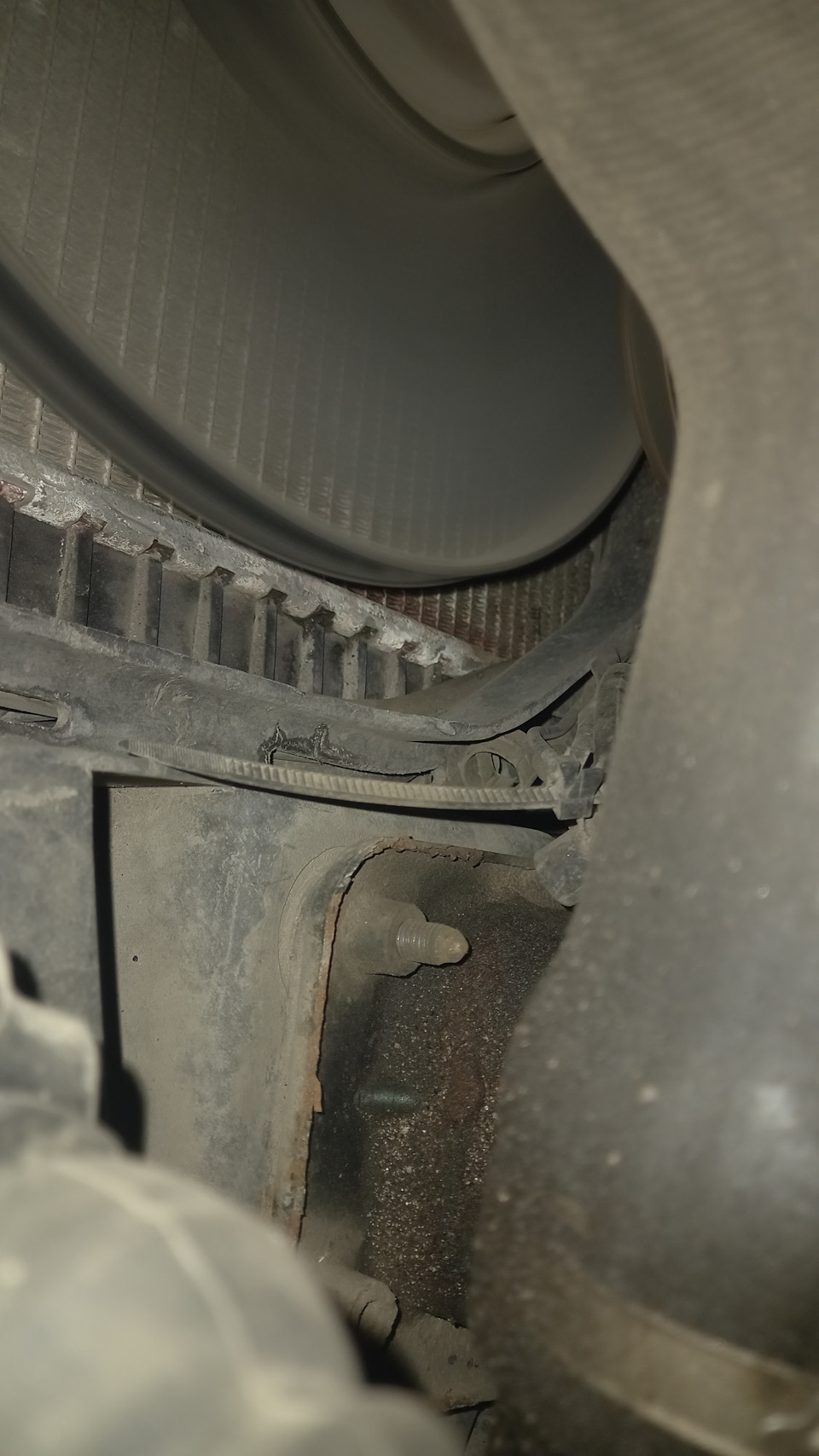 Какой радиатор купить? — Volkswagen Passat B5, 1,8 л, 2000 года ...