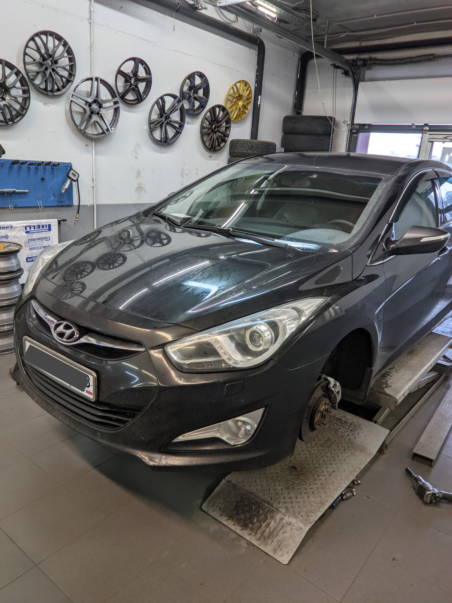 Шиномонтаж, прокатка дисков, установка датчиков давления — Hyundai i40 ...