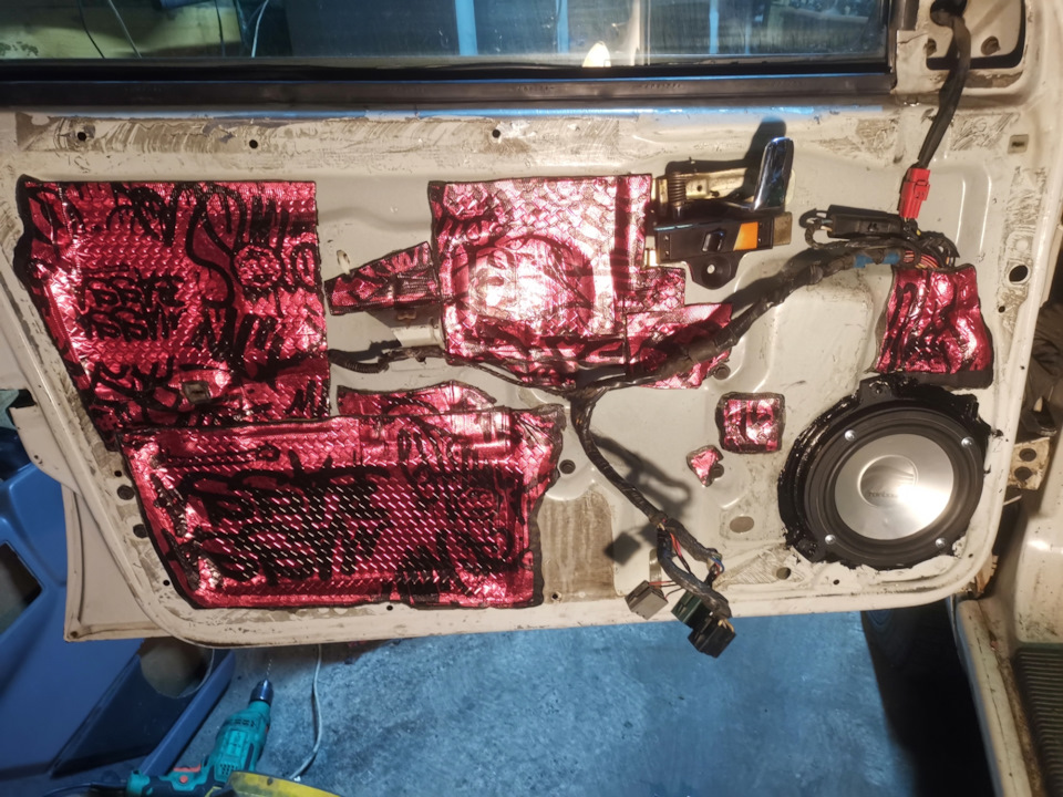 Пока решил установить автозвук. — Jeep Grand Cherokee (ZJ), 4 л, 1993 ...