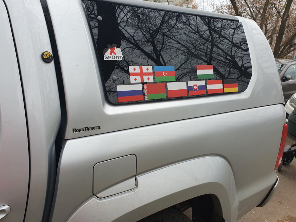 Флаги стран где побывал на Амароке — Volkswagen Amarok, 2 л, 2013 года ...