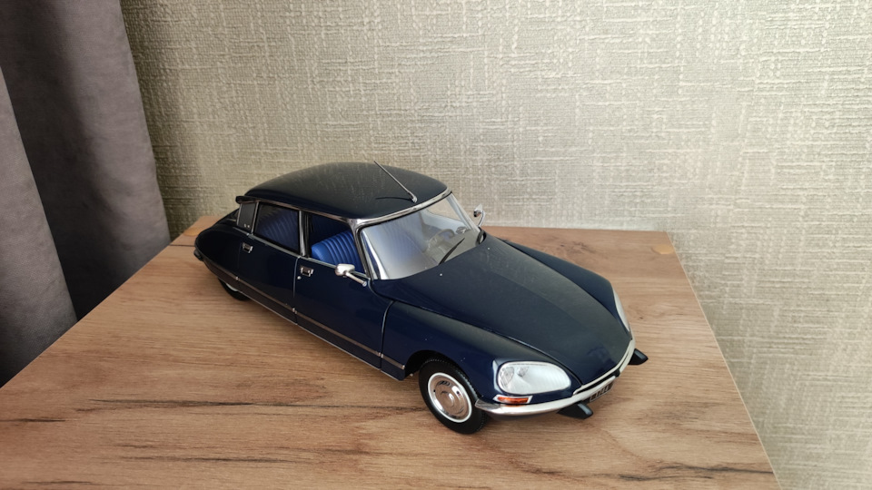 1:18 Citroen DS 23 Pallas (1974) от Norev — Сообщество «Масштабные