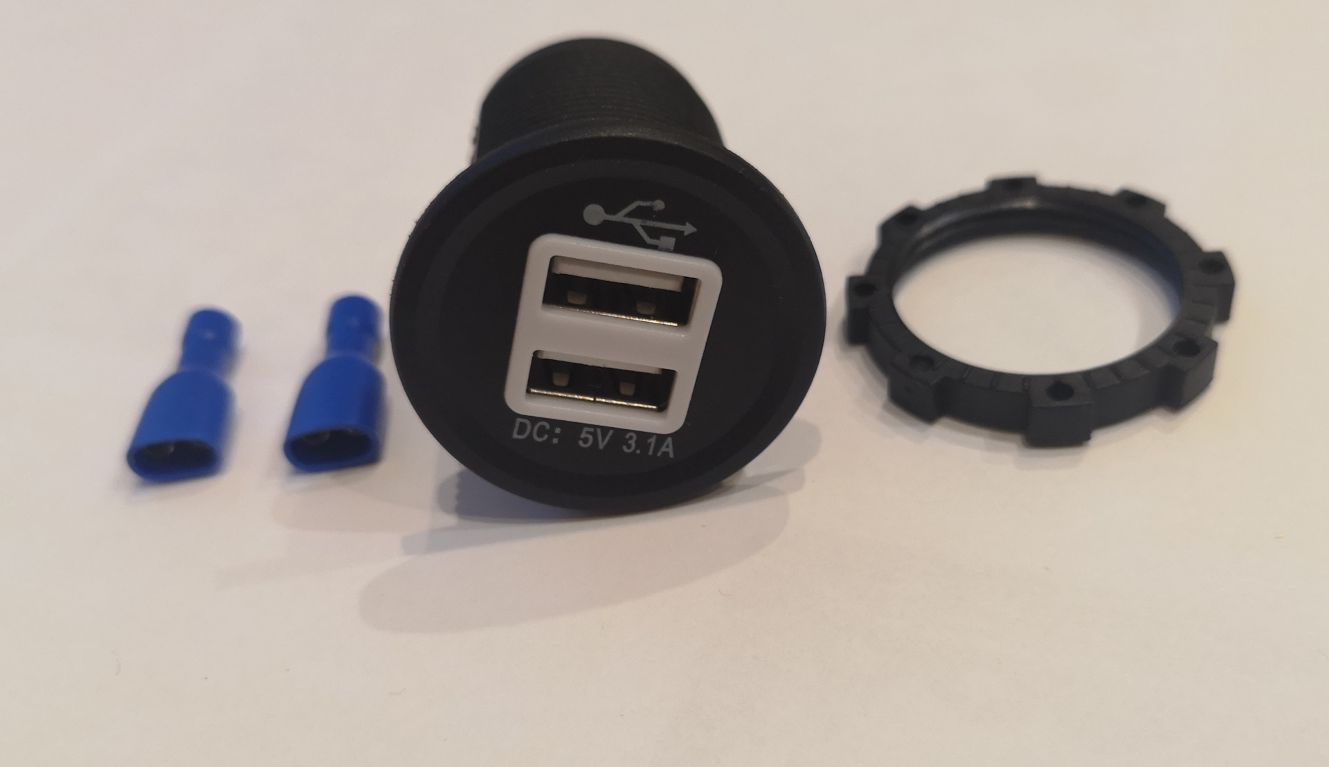 USB разъем вместо прикуривателя Рено Меган 3