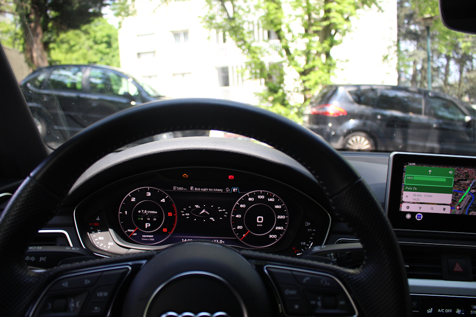 Почувствуй себя пиратом и едь по компасу… На экране MMI – навигация Android Auto с видом со спутника. — Audi A4 (B9)