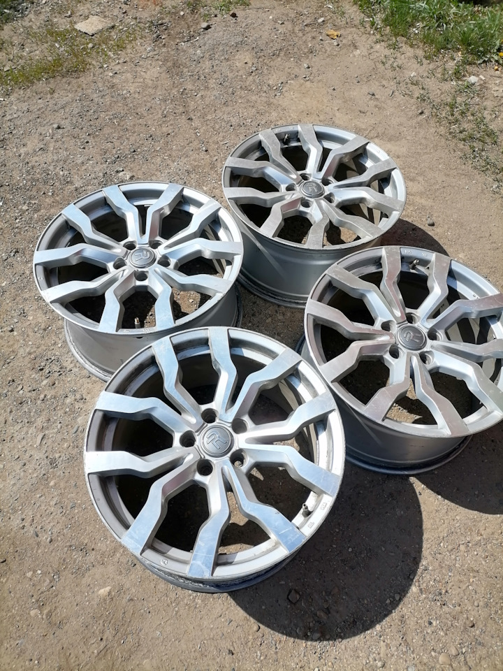 Литые диски 9Jx18 ET52 5x112 на Volkswagen Golf Mk6, Volkswagen Golf ...