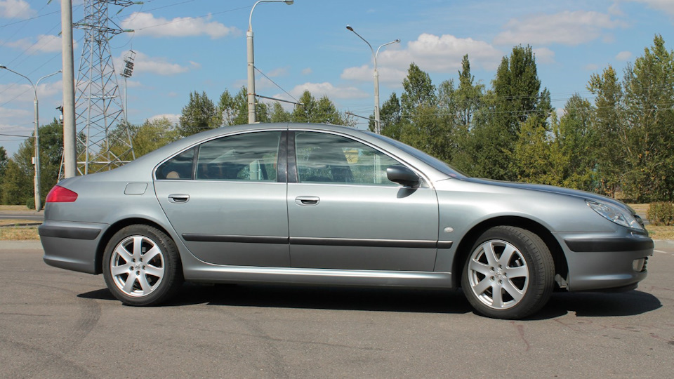 Peugeot 607