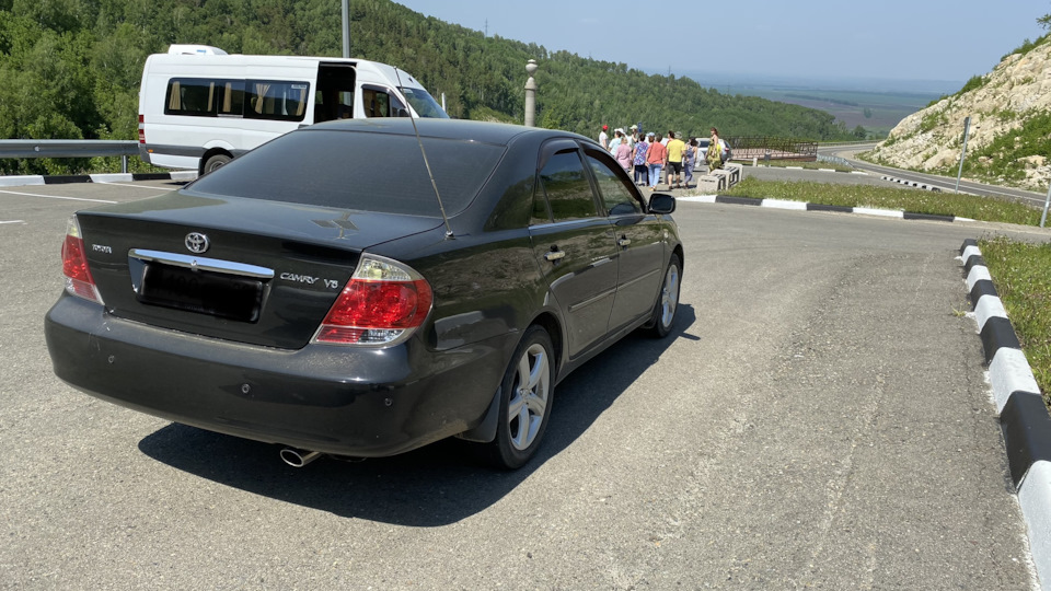 Потек радиатор охлаждения двигателя. — Toyota Camry (XV30), 3 л, 2005 ...